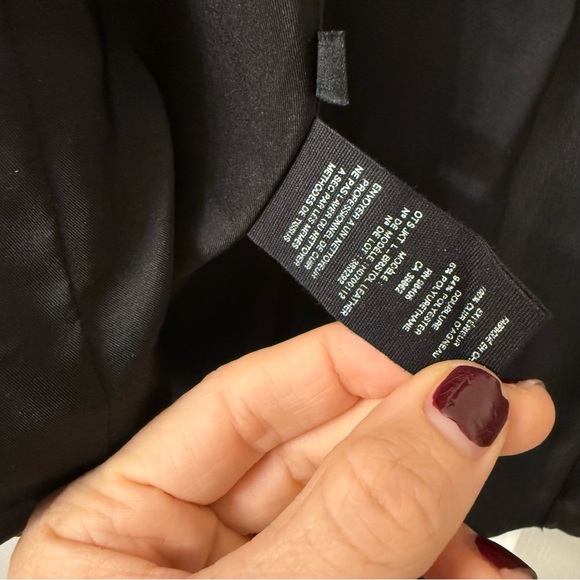 Theory Women's Black Off the shoulder  Leather Jacket size 2 - Picture 7 of 7